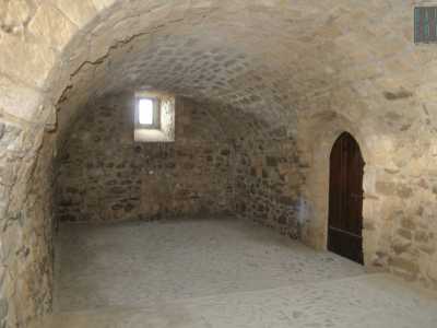 ... andiamo a visitare alcune sale sotterranee con volte a botte